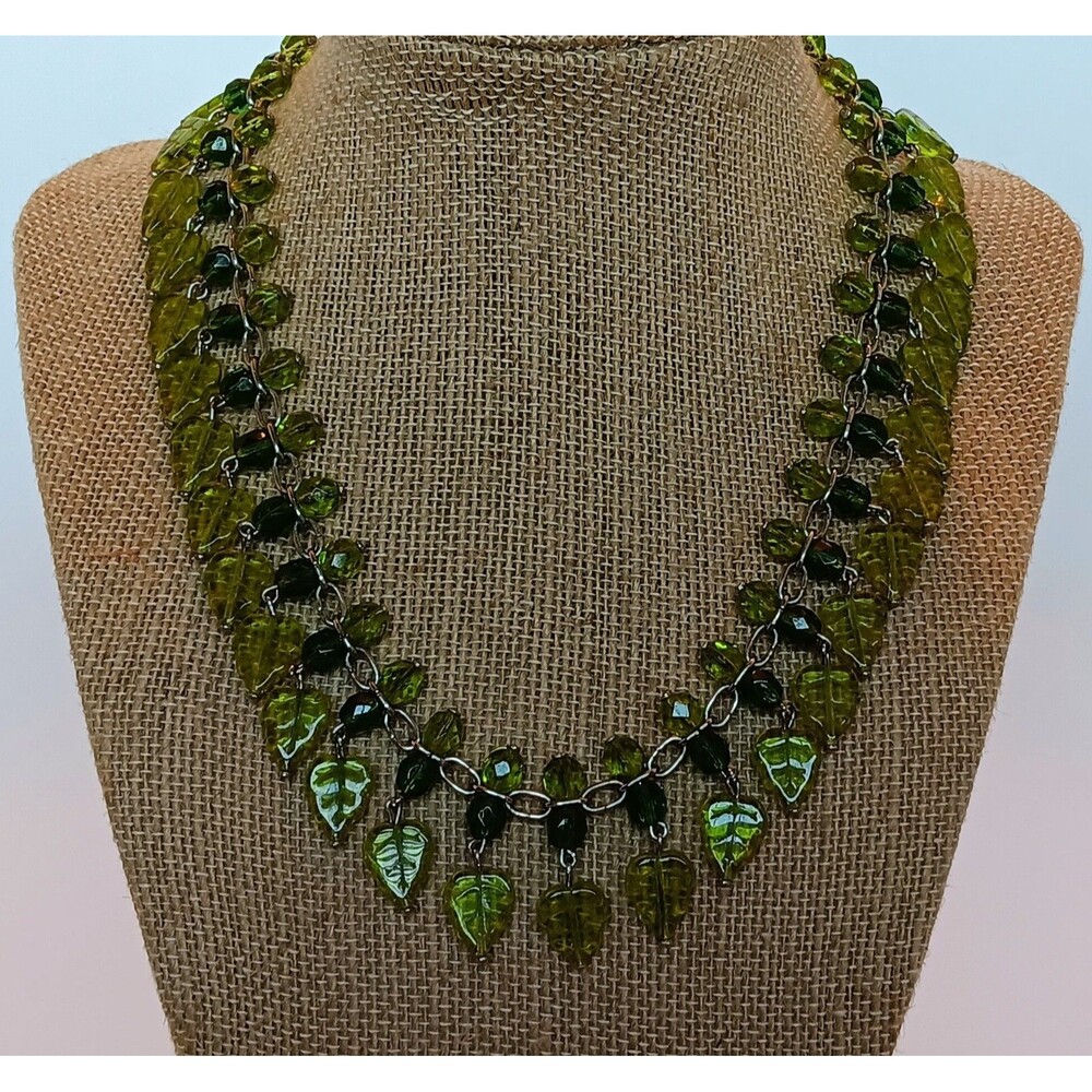 Vintage Joan Rivers Green Glass Leaf Statement Necklace 15-17 in